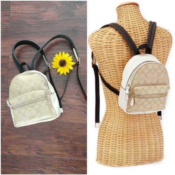 COACH MINI SINGATURE BACKPACK 🎒 - Picture 1 of 7